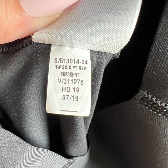 Gap Fit High Rise Black Star Galaxy Print Leggings Women's XS Petite Pockets - Picture 7 of 7